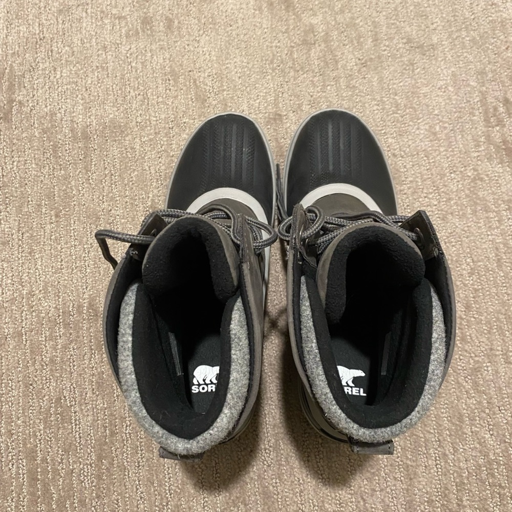 Women’s Sorel Winter/Rain Boots - Picture 4 of 5